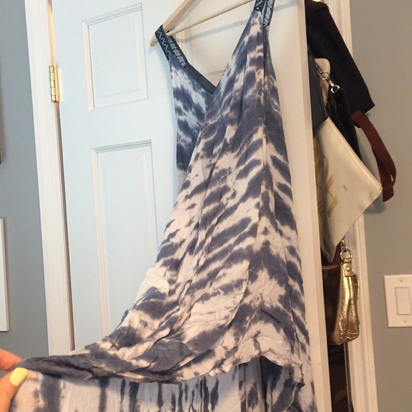 Shirt or beach cover up - Picture 3 of 4